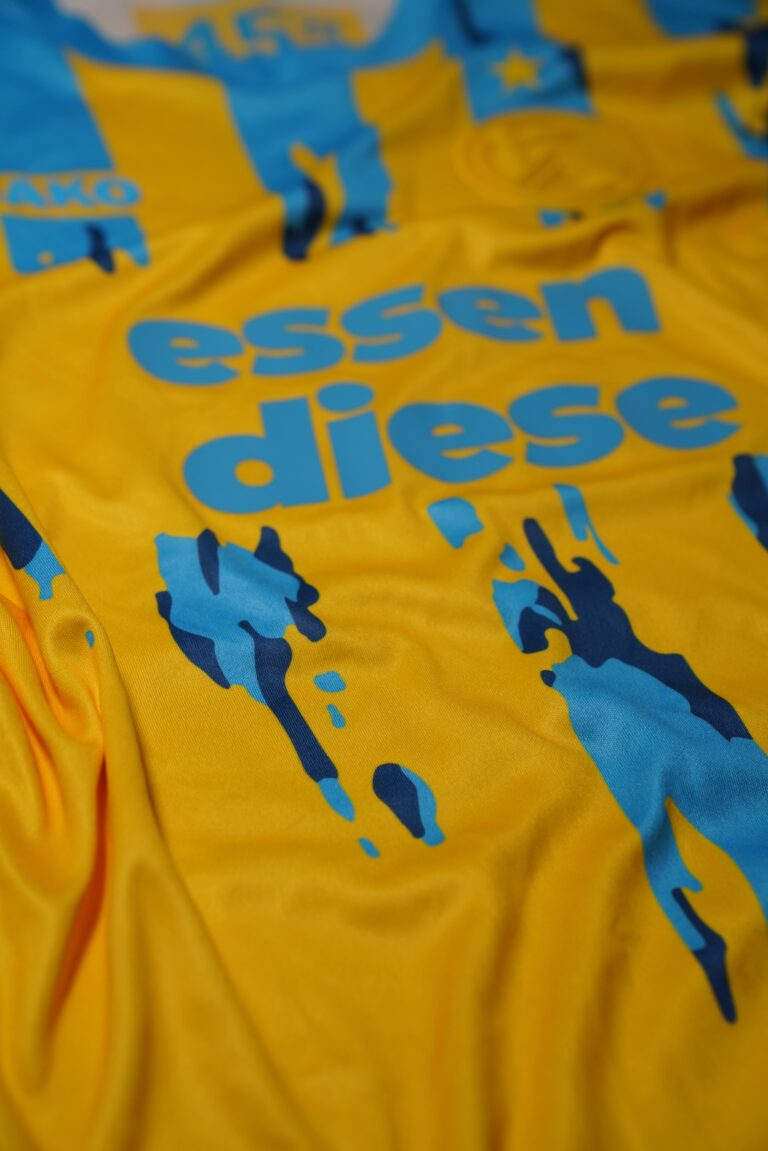 RWE X ESSENDIESE TRIKOT KOOPPERATION